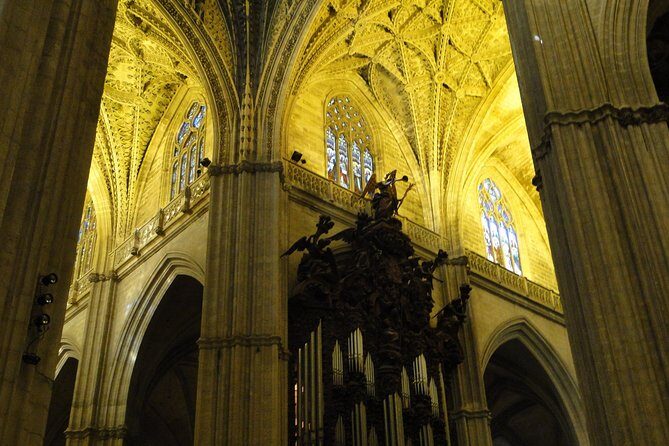 Alcazar & Cathedral of Seville Exclusive Group, max. 9 travelers - Real Alcázar Palaces: Christian and Muslim Design in One Visit