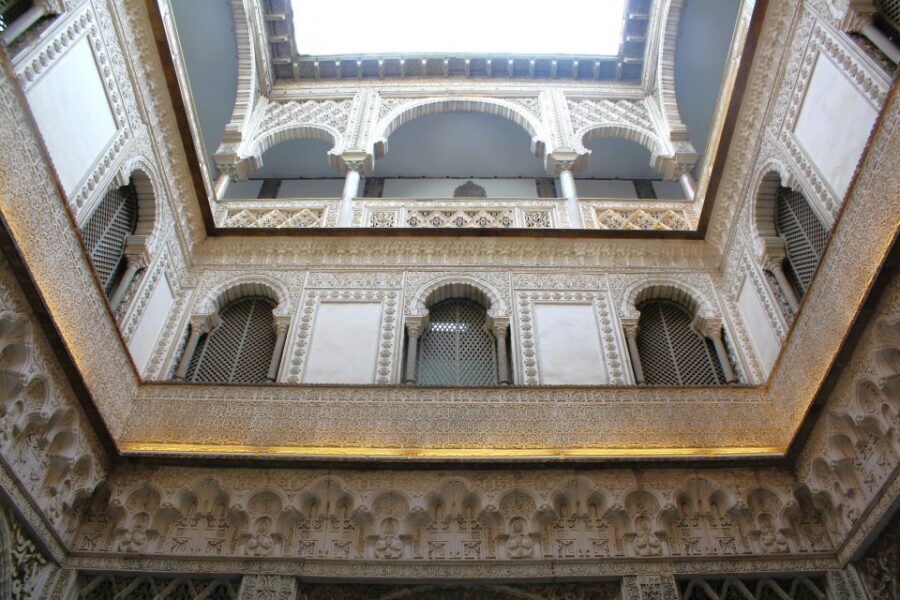 Alcázar Guided Tour & Rooftop Tour - Reales Alcázares: expert-led palace time that actually makes sense