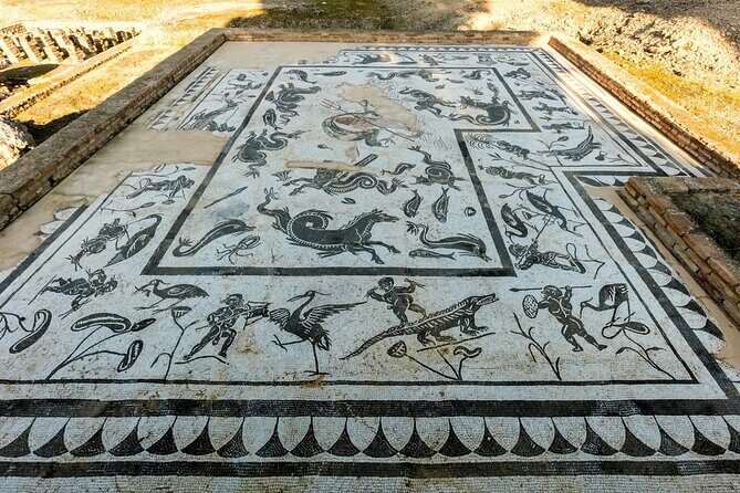 Excursion to Italica from Seville - The amphitheater and the Roman theatre: the “wow” factor comes fast