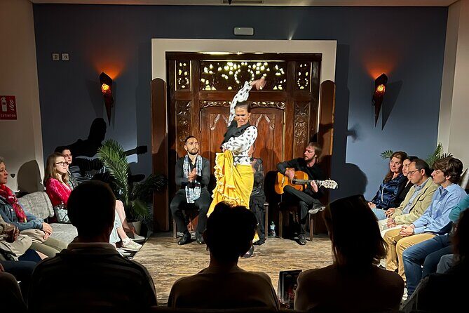Flamenco show in the heart of Triana - Key highlights if you care about the details