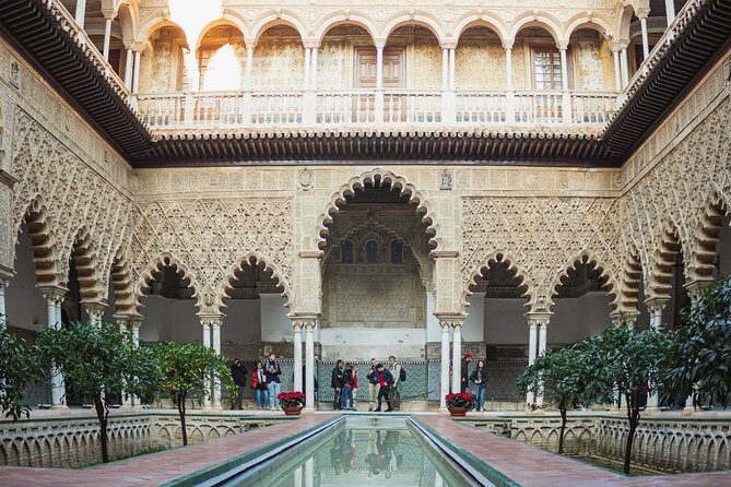 Guided visit to the Alcázar of Seville without queues - Language in English Tours: Confirm What You Need Before You Arrive