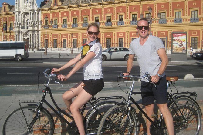 Highlights Bike Tour in Seville - Real Alcázar (outside views) and Catedral de Sevilla: big names, no ticket stress