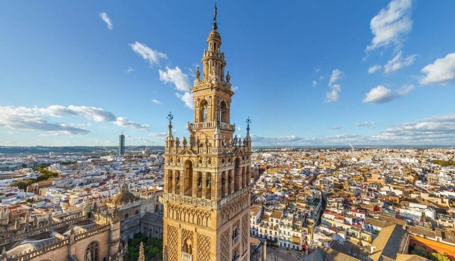 Seville Cathedral and Giralda Tower Guided Tour and Tickets - The Cathedral’s Renaissance Build: Why the Architecture Hits Different