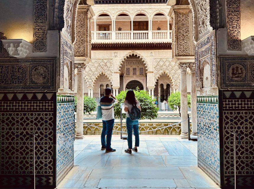 Seville FullDay Tour: Alcázar, Cathedral + Triana & Flamenco - Teatro Flamenco Triana: getting the most from a 60-minute show