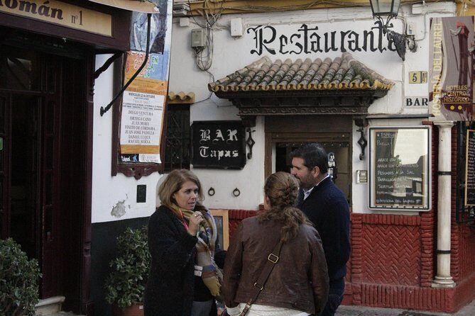 Seville in one day - Barrio Santa Cruz: charm, legends, and crowd reality