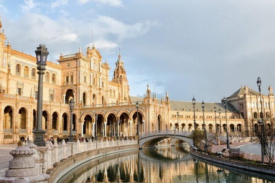 Seville: Must-See Attractions Walking Tour - Key points to know before you go