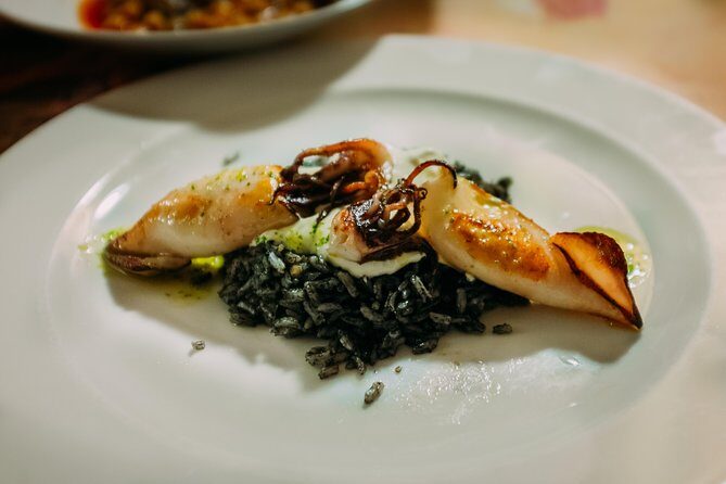 Seville Off the Beaten Path Tapas and Market Tour - The Tapas-and-Drink Deal: What You Actually Get for $166.83