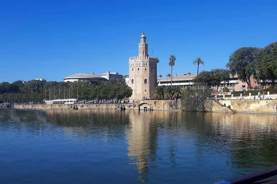 Seville: Restaurant boat ride on the Guadalquivir River with lunch/dinner - What you eat: a real 5-course tasting menu over the water