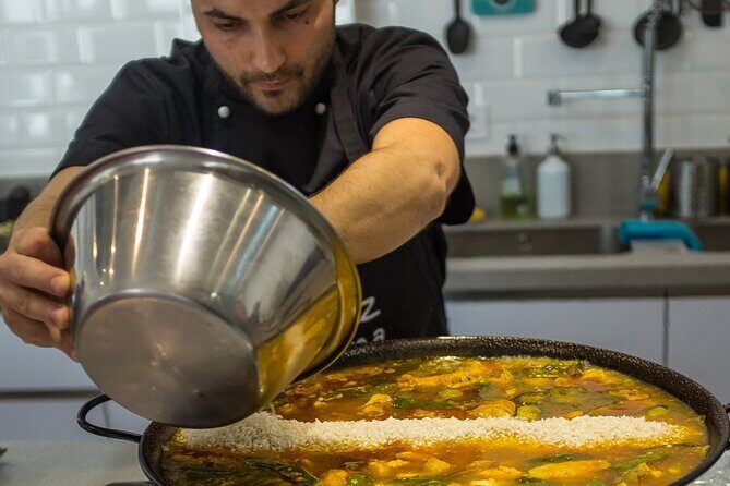 Spanish Cooking Class and Dinner in Seville - Hands-on cooking vs. chef demonstrations (and how to judge your comfort level)