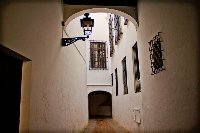 The Best of Seville in One Day — Yes, It’s Possible! - Catedral de Sevilla: the Giralda-area start, and how to handle tickets